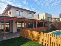 Venta Elegante Casa Condominio Alcazar de Chicureo